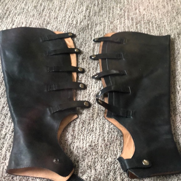 Unique layered boot - Picture 6 of 6